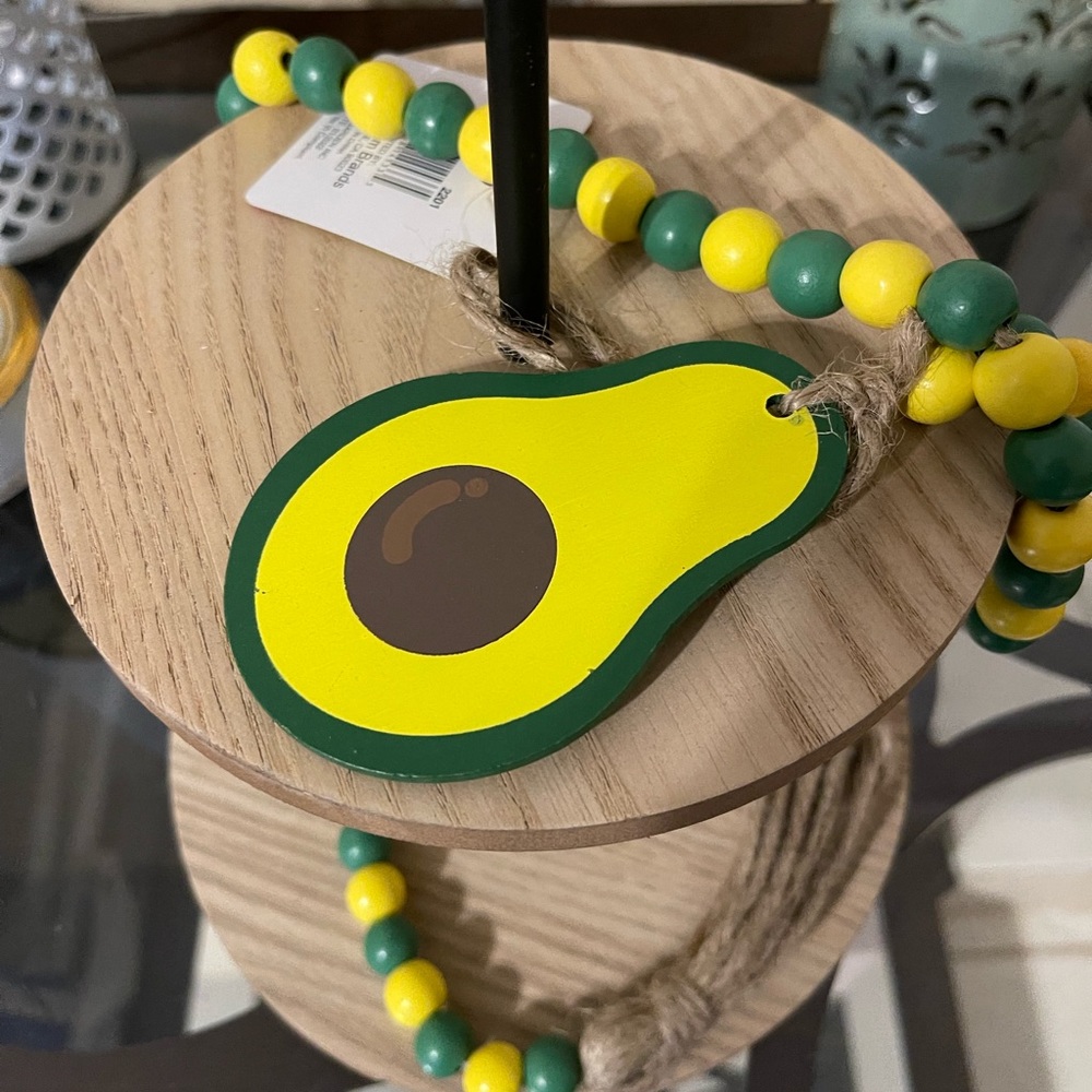 Avocado wood garland